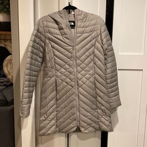 North face women’s 700 down gray winter jacket